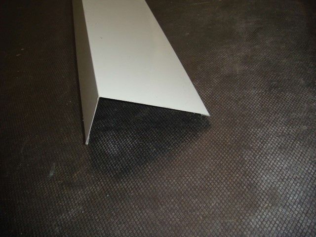 Profil angle de finition extérieur métal