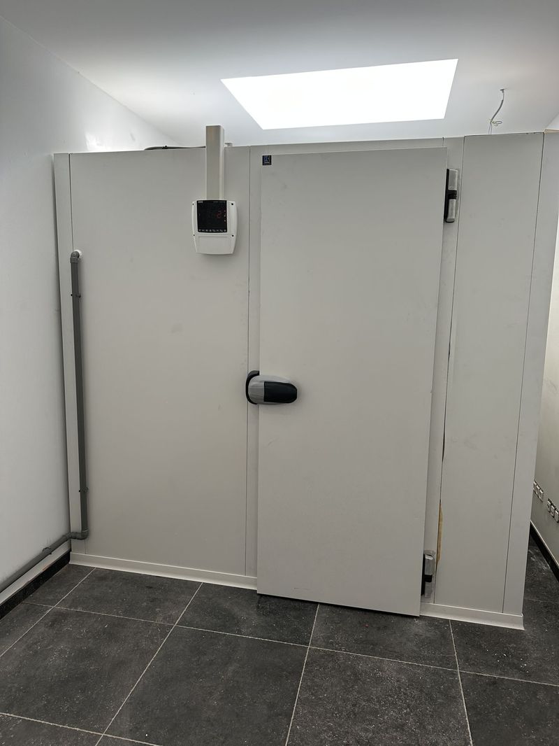 Koelcel zonder vloer Minibox 2100 x 2100 x 2020 (koelinstallatie inclus (NCO15) TWEEDEHANDS
