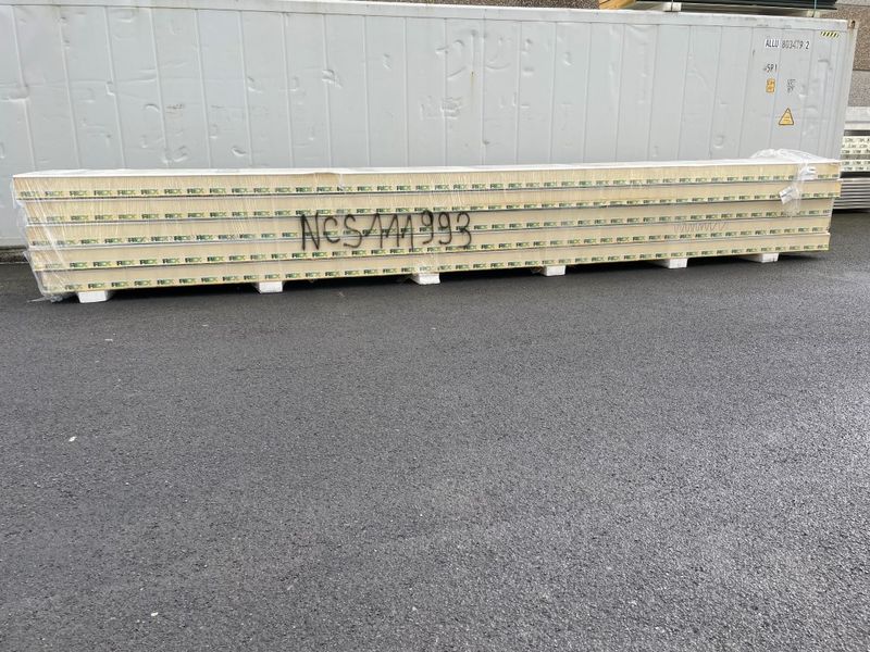 Sandwichpanelen 200 mm 5 lengtes 8000 mm  (NCS111993)