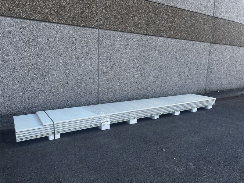 Sandwichpanelen 40 mm 5 x 6000 + 1 x 5500 mm  (NCS112549)