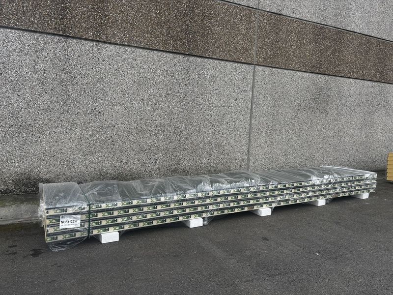 Sandwichpanelen VB100 mm 4 lengtes 6000 mm  (NCS112557)