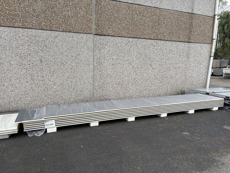 Panneaux isolants 40 mm 6 x 6000 + 1 x 5600 mm  (NCS112581)