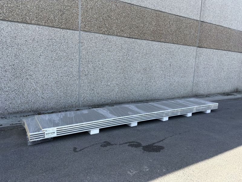 Sandwichpanelen 40 mm 4 x 6000 + 1 x 5790 mm (NCS112766)