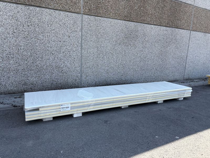 Sandwichpanelen 60 mm 4 x 5000 + 1 x 4750 mm (NCS112832)